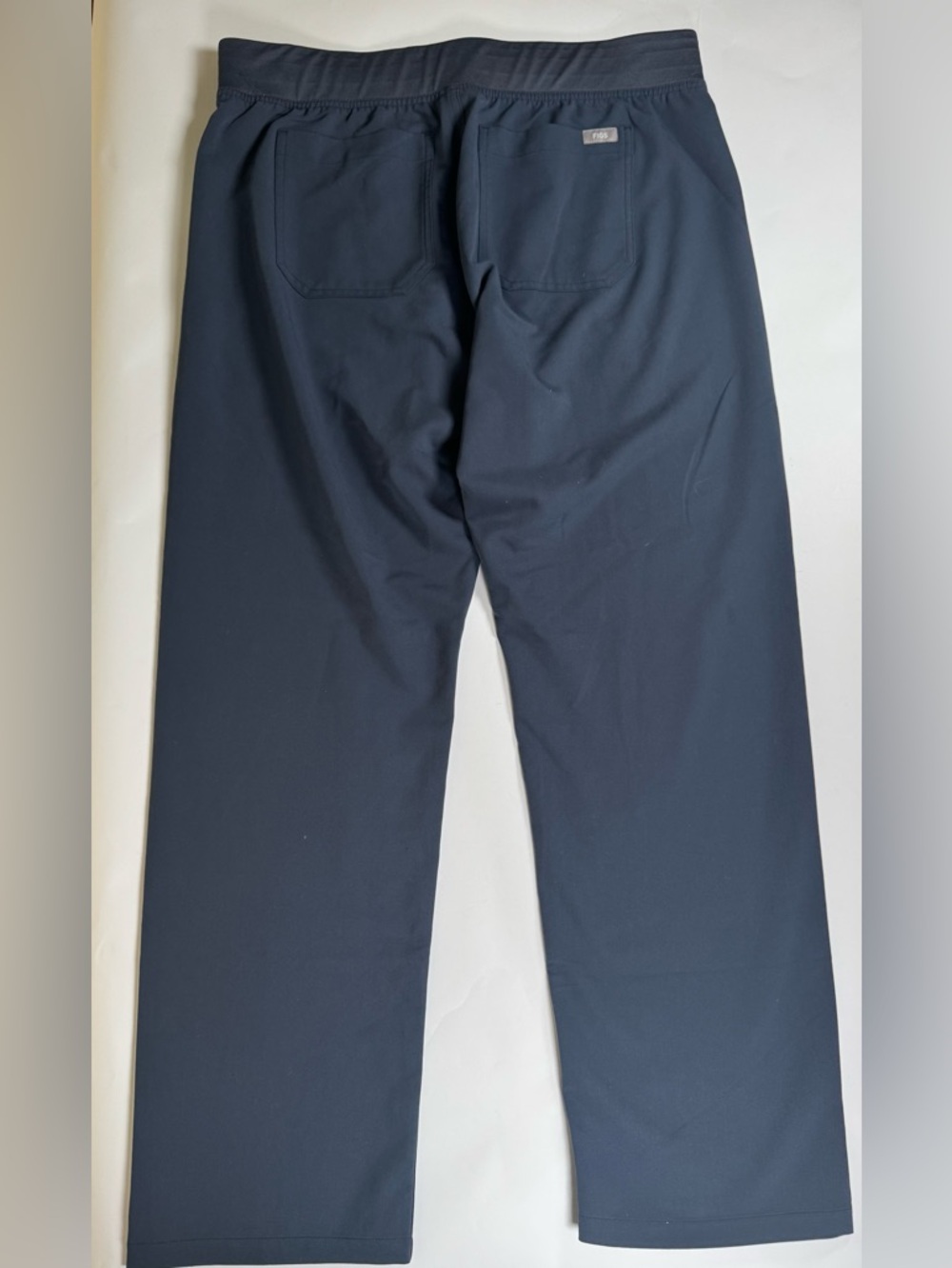 Figs Livingston Scrub Pant with Pink Drawstring - Size Large - Picture 3 of 8